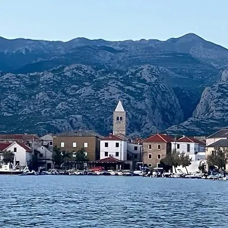 Διαμέρισμα Luxury Beachfront With Private Pool, *
