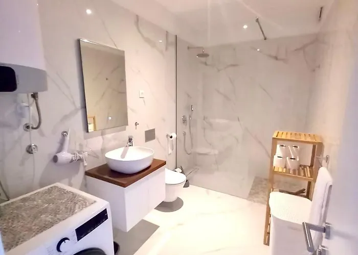 Apartman Luxury Beachfront With Private Pool, *